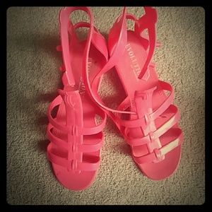 *must bundle* Hot pink Jelly sandals!